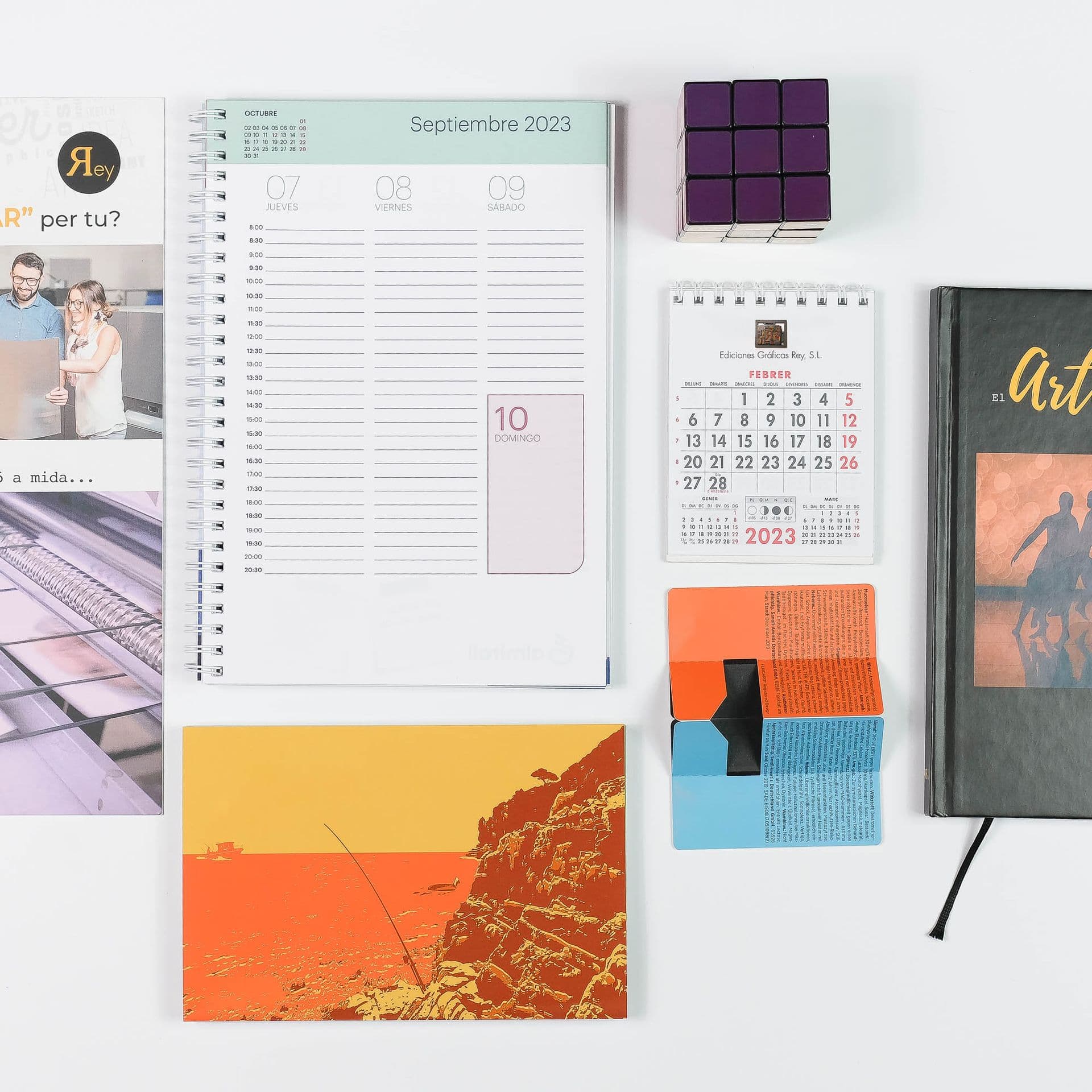 Comunicación gráfica — catálogos, carpetas y material corporativo impreso por Gráficas Rey